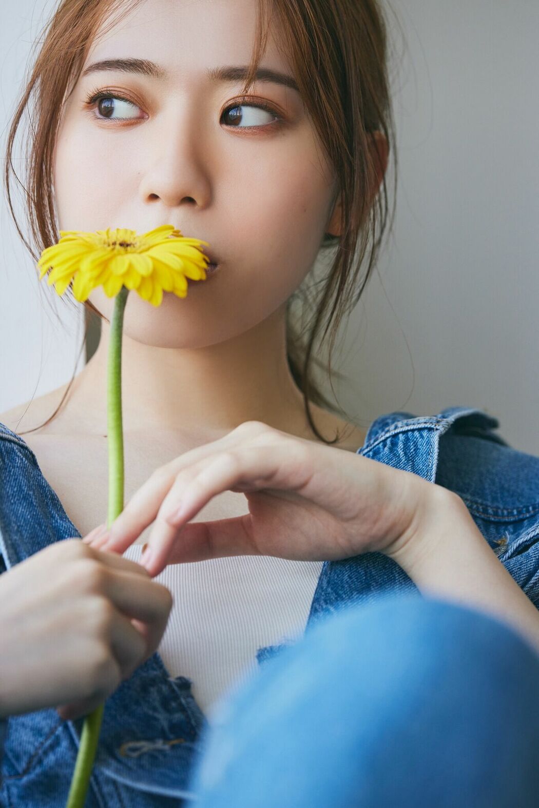 JP Sayuri Date 伊達さゆり – WHITE graph デジタル写真集 (56P)