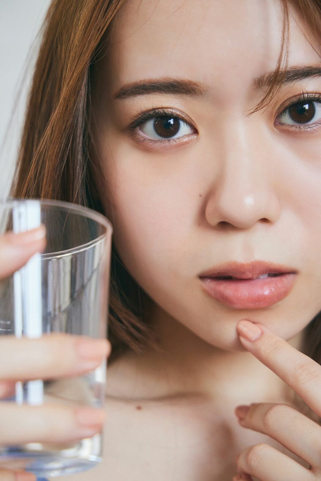 JP Sayuri Date 伊達さゆり – WHITE graph デジタル写真集 (56P)