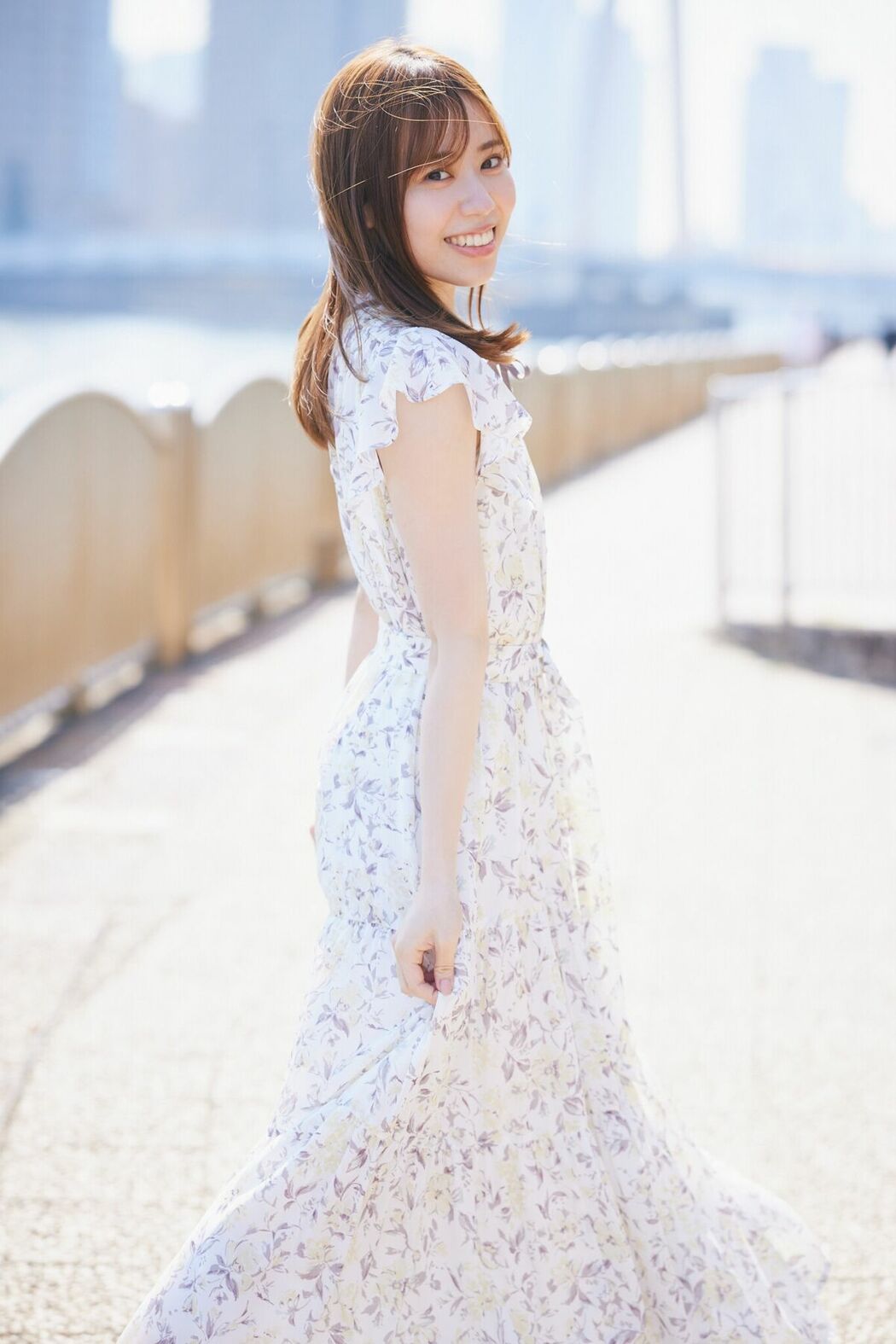 JP Sayuri Date 伊達さゆり – WHITE graph デジタル写真集 (56P)