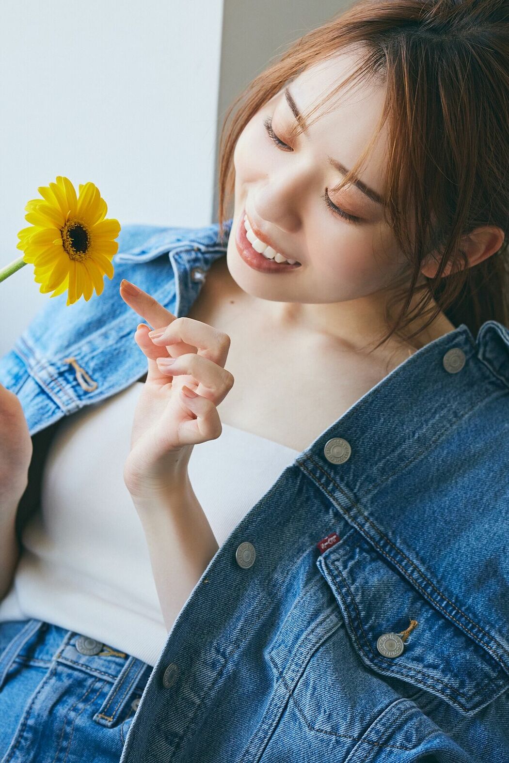 JP Sayuri Date 伊達さゆり – WHITE graph デジタル写真集 (56P)