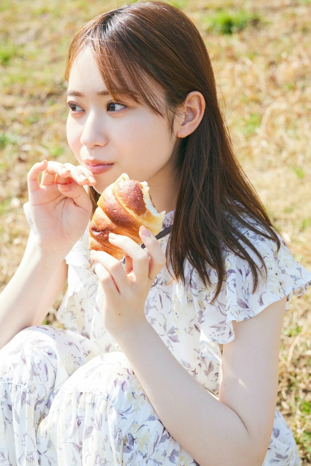 JP Sayuri Date 伊達さゆり – WHITE graph デジタル写真集 (56P)