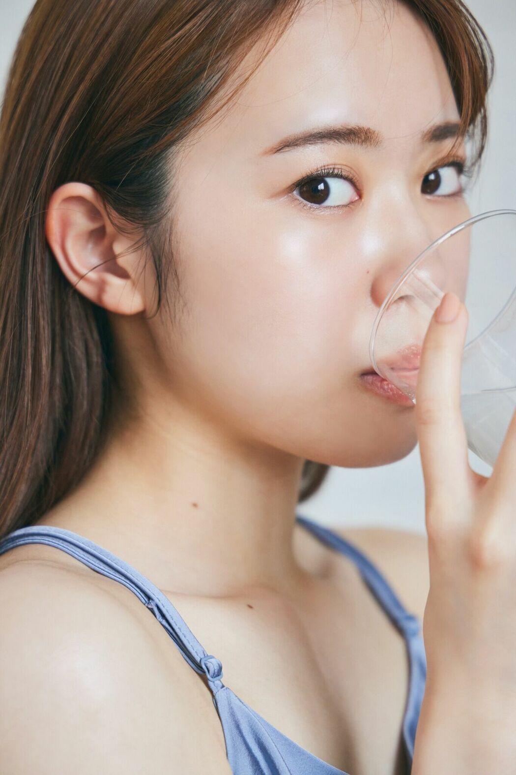 JP Sayuri Date 伊達さゆり – WHITE graph デジタル写真集 (56P)