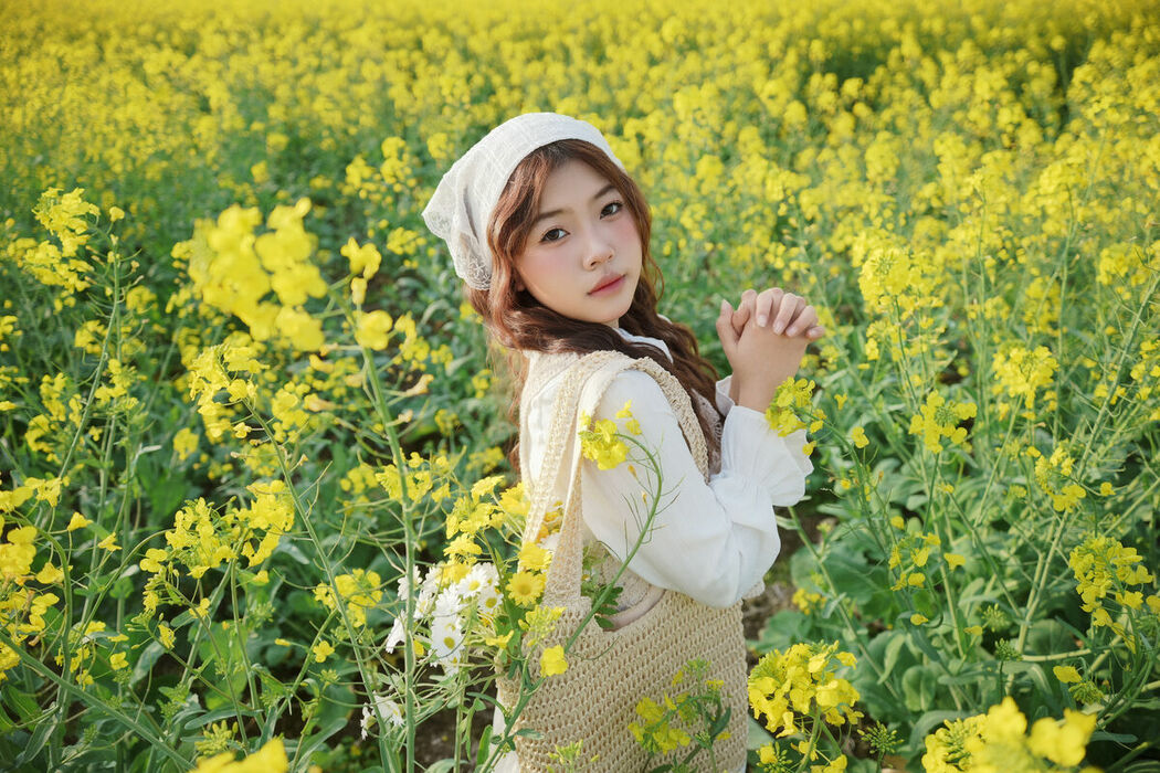 YiTuYu艺图语 Vol.10084 Jing Jing Yi (40P)