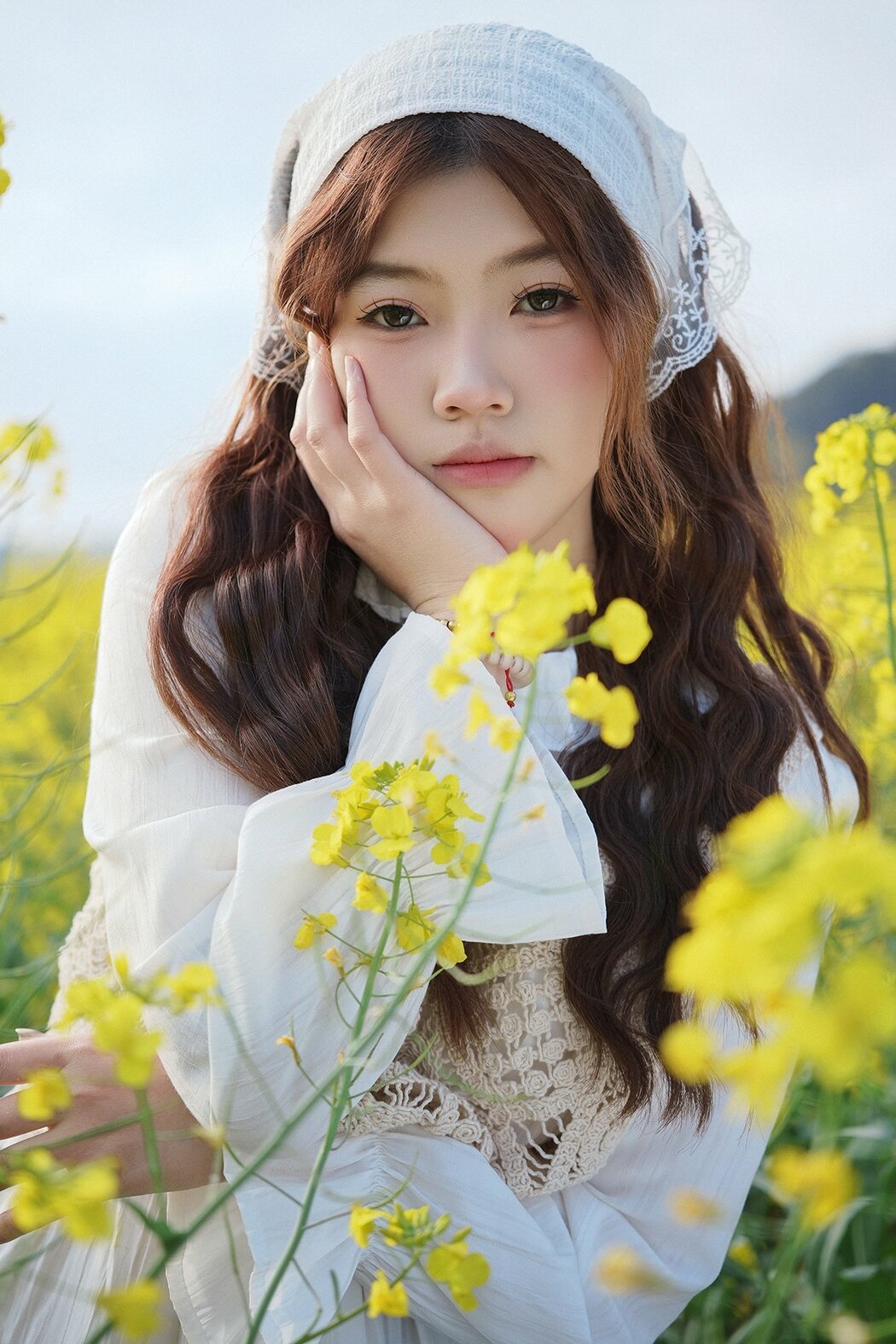 YiTuYu艺图语 Vol.10084 Jing Jing Yi (40P) Cover Photo