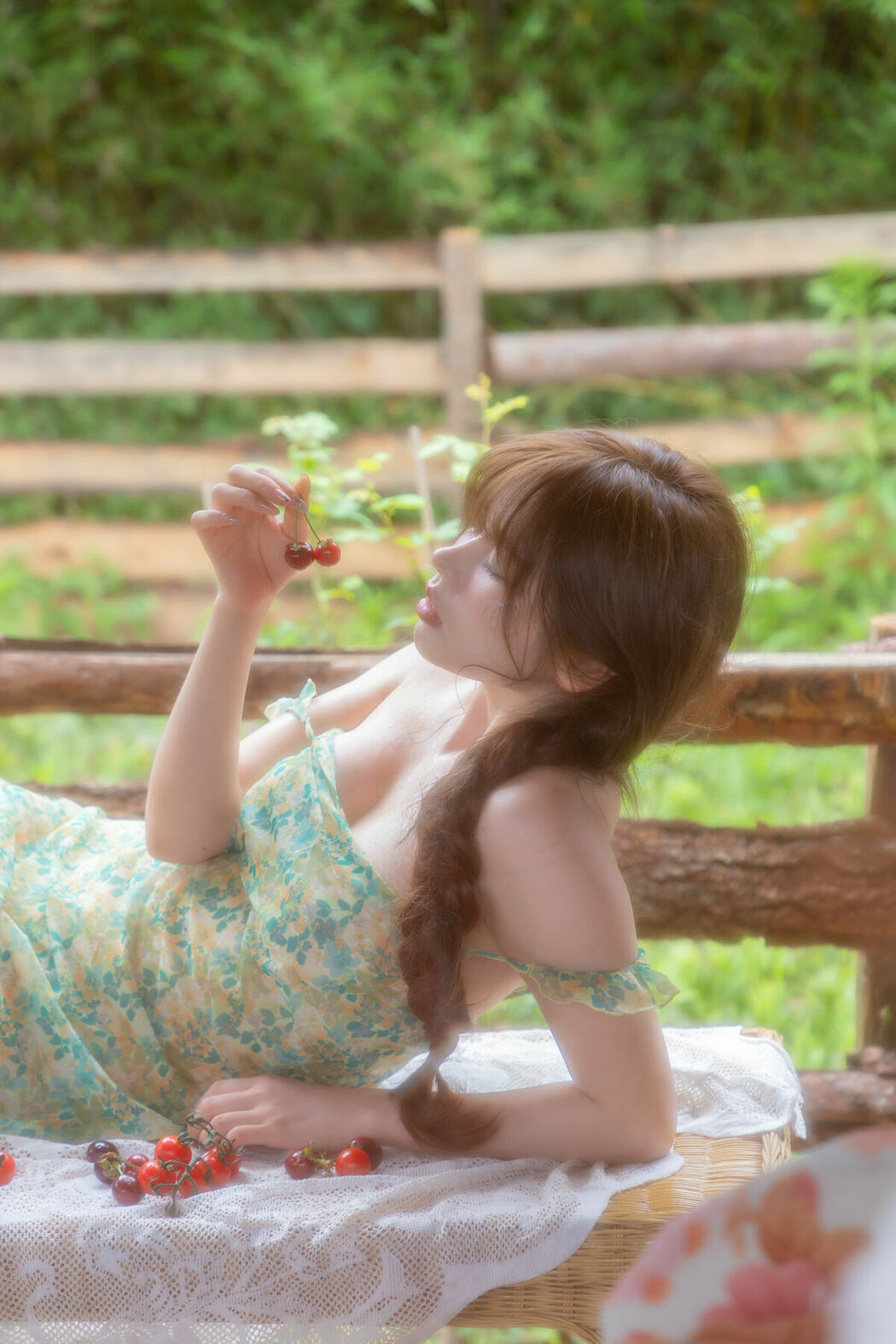 YiTuYu艺图语 Vol.10085 Lin Mu Ting Zi (33P)