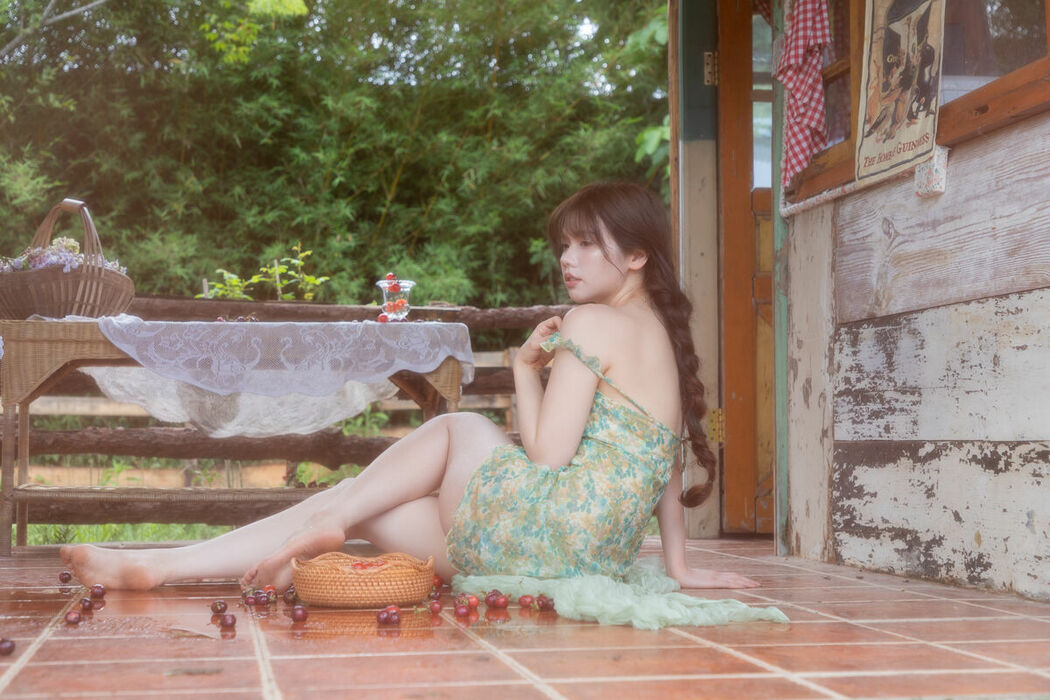 YiTuYu艺图语 Vol.10085 Lin Mu Ting Zi (33P)