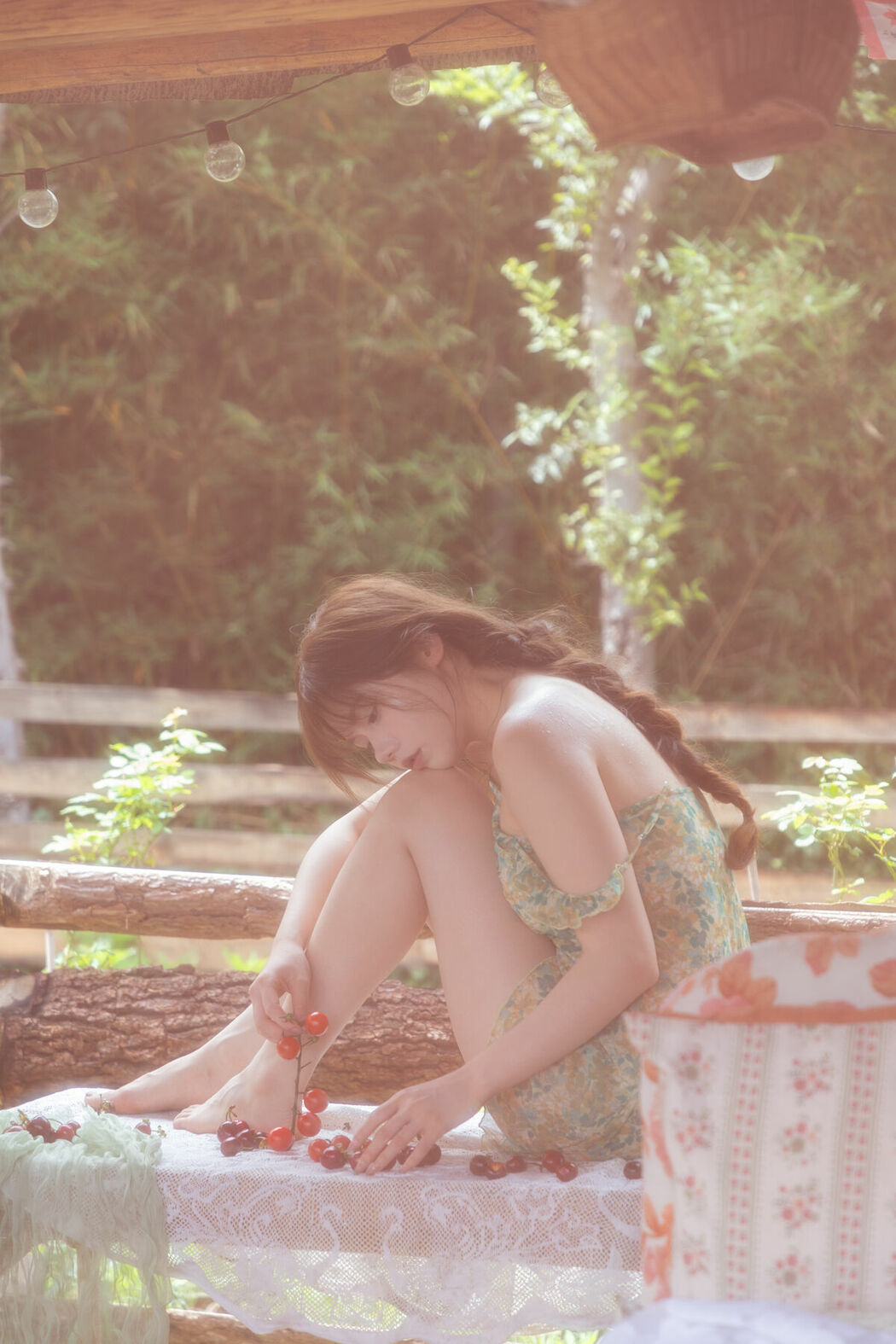 YiTuYu艺图语 Vol.10085 Lin Mu Ting Zi (33P)