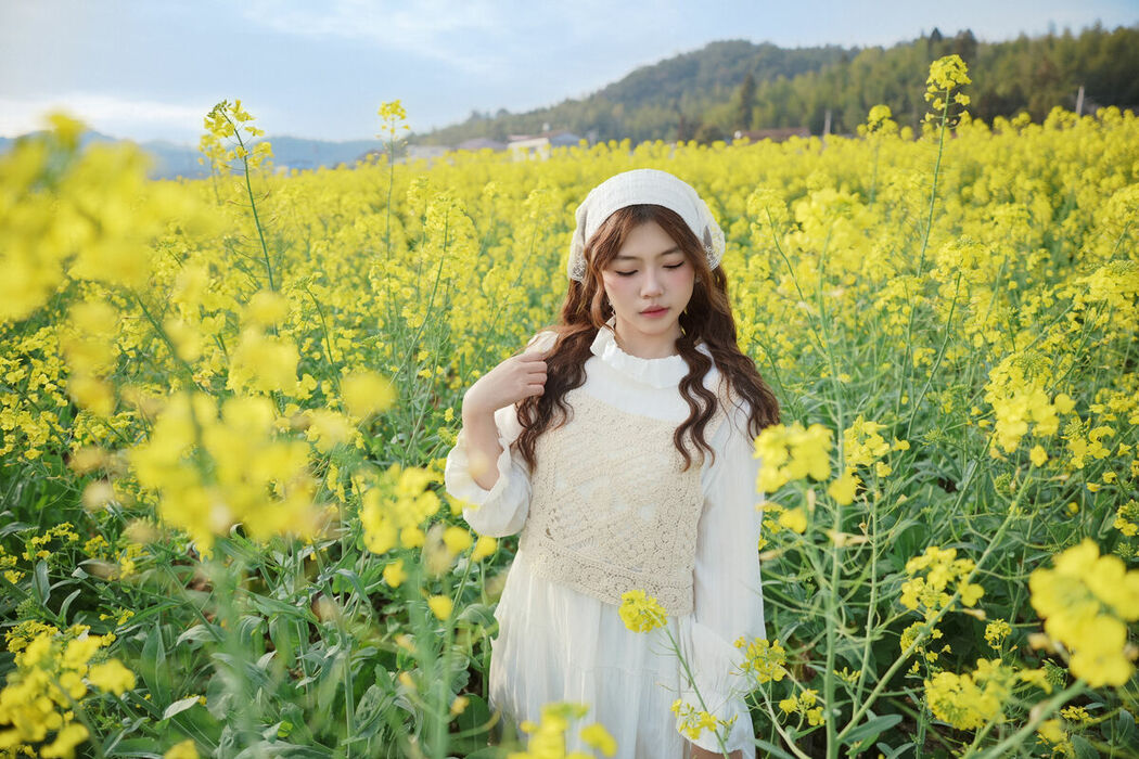 YiTuYu艺图语 Vol.10084 Jing Jing Yi (40P)