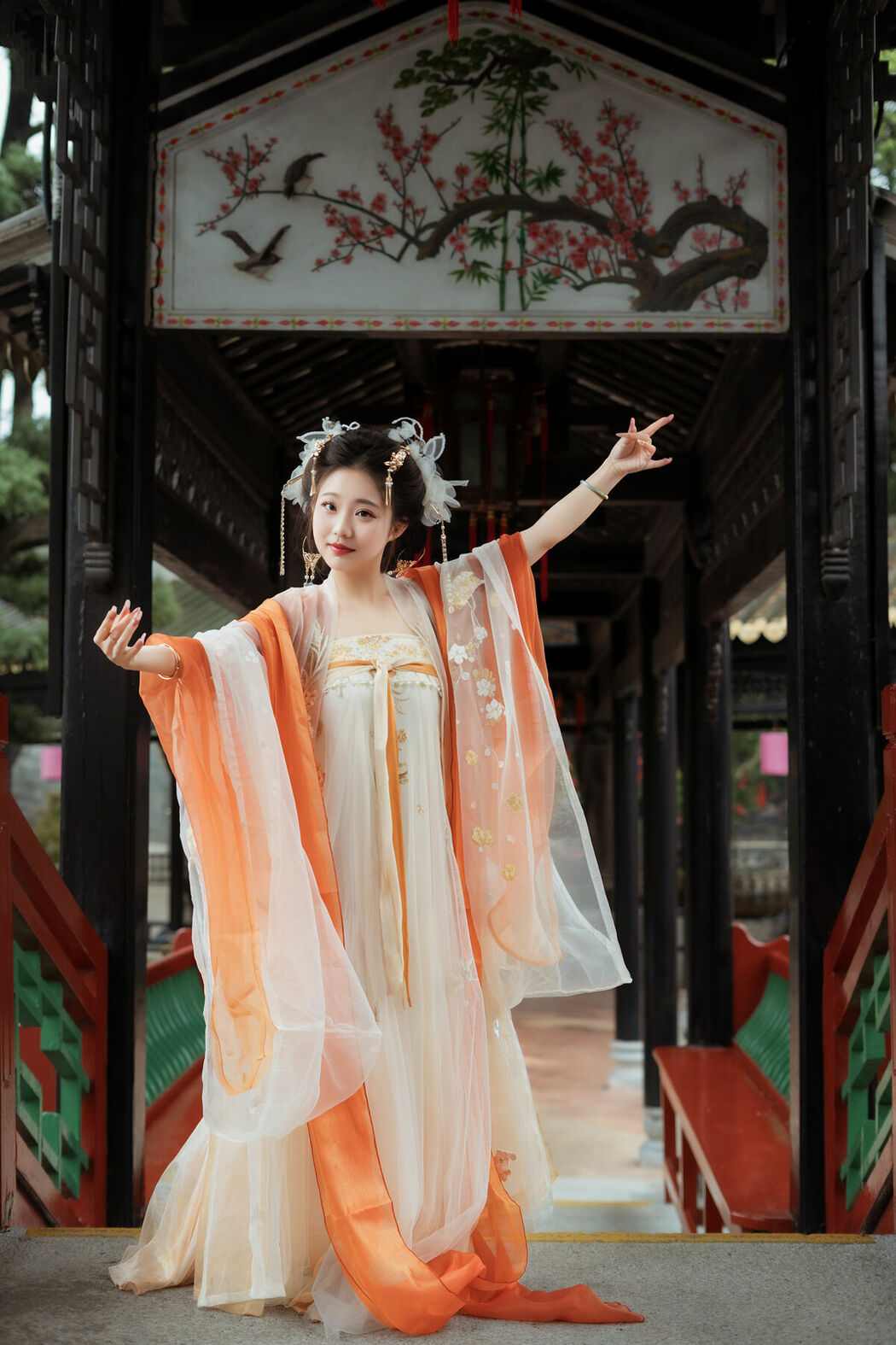 YiTuYu艺图语 Vol.10083 Su Su (14P)