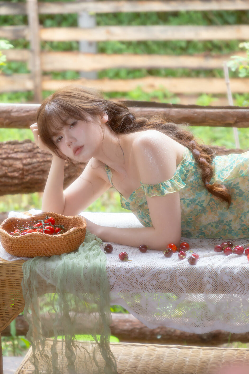 YiTuYu艺图语 Vol.10085 Lin Mu Ting Zi (33P)