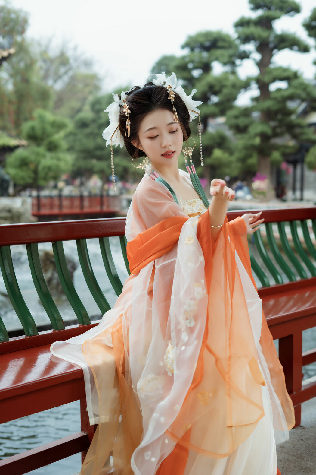 YiTuYu艺图语 Vol.10083 Su Su (14P)
