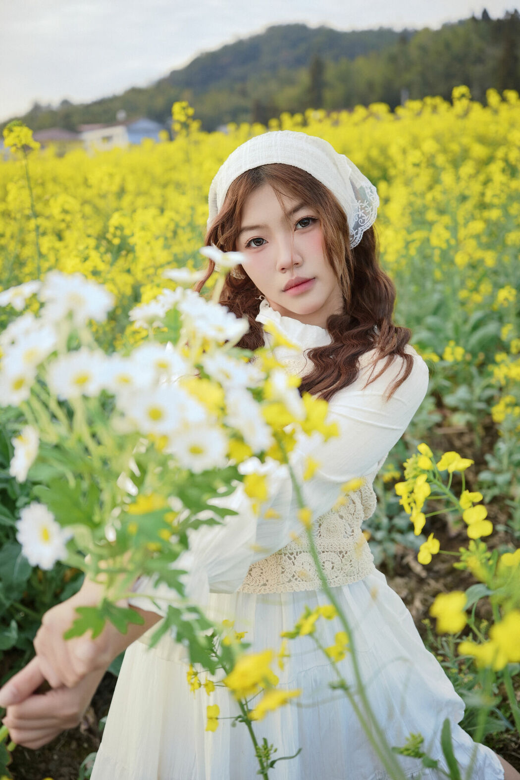 YiTuYu艺图语 Vol.10084 Jing Jing Yi (40P)
