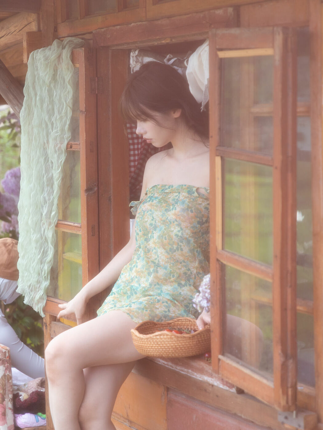 YiTuYu艺图语 Vol.10085 Lin Mu Ting Zi (33P)