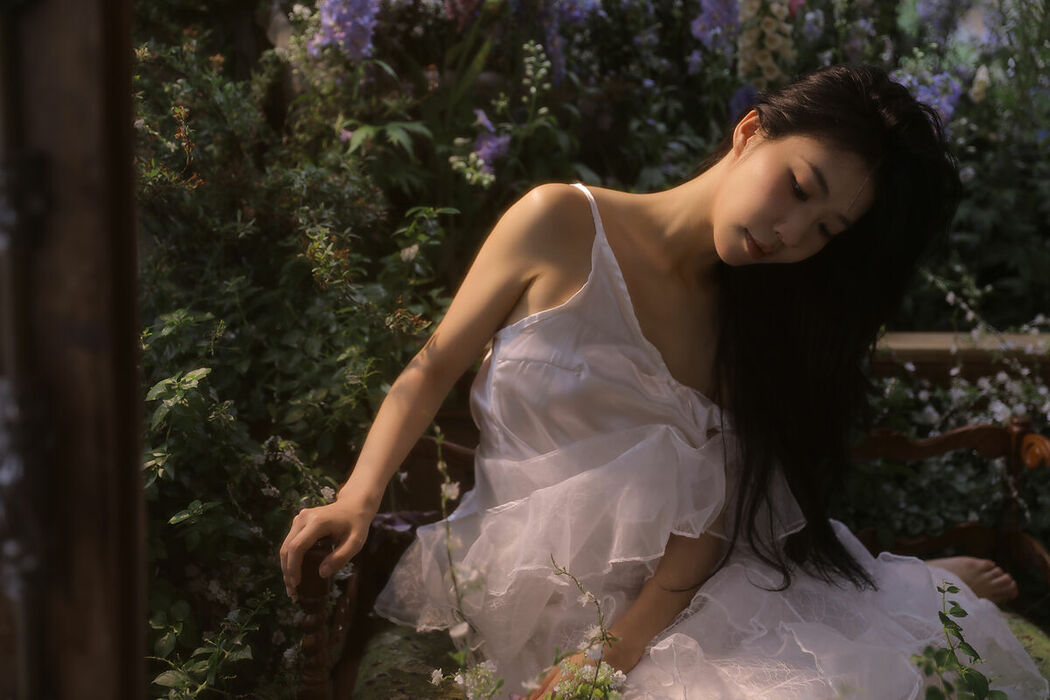 YiTuYu艺图语 Vol.10087 Wendy Yuan Zi Mo Te (14P)