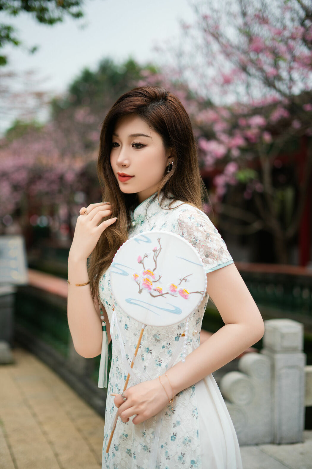 YiTuYu艺图语 Vol.10089 La Bi Xiao Xin (16P)