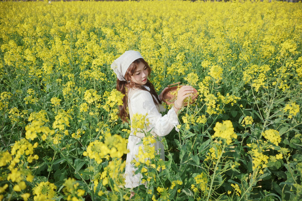 YiTuYu艺图语 Vol.10084 Jing Jing Yi (40P)