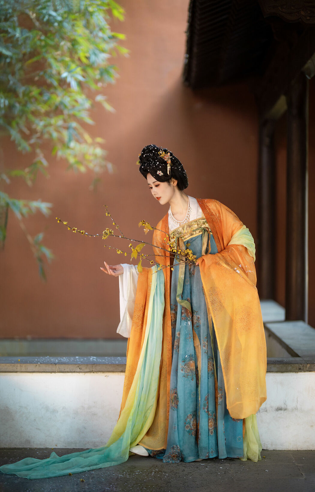 YiTuYu艺图语 Vol.10090 Ren Jian Yue-Su Chen (15P)