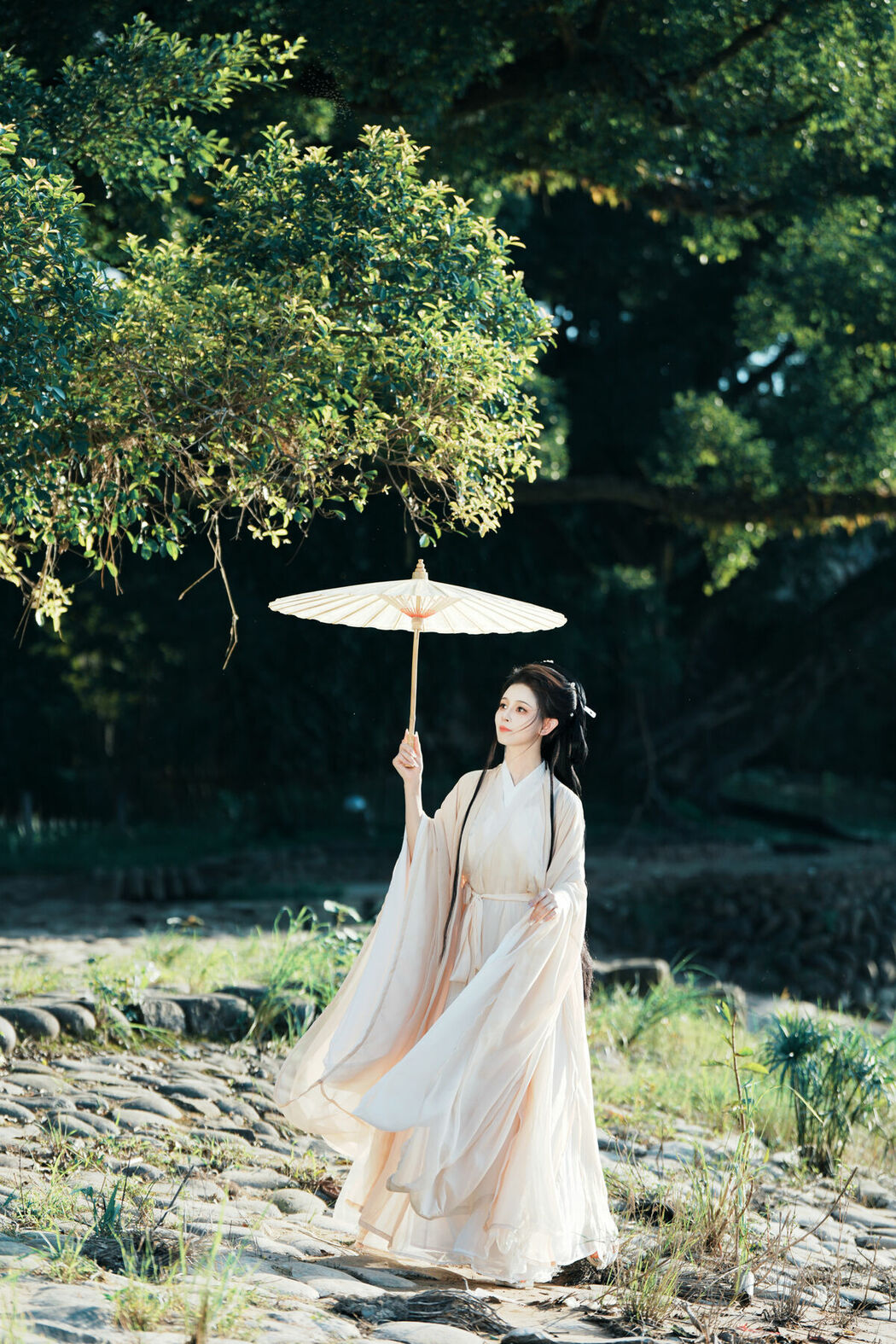 YiTuYu艺图语 Vol.10092 Luo Ning Tang (19P)