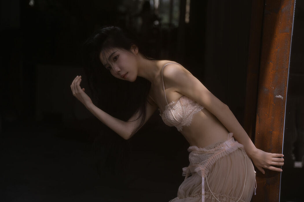 YiTuYu艺图语 Vol.10091 Wendy Yuan Zi Mo Te (14P)
