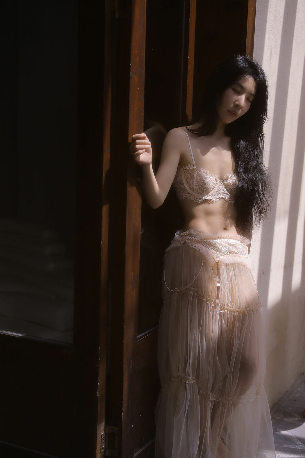 YiTuYu艺图语 Vol.10091 Wendy Yuan Zi Mo Te (14P)