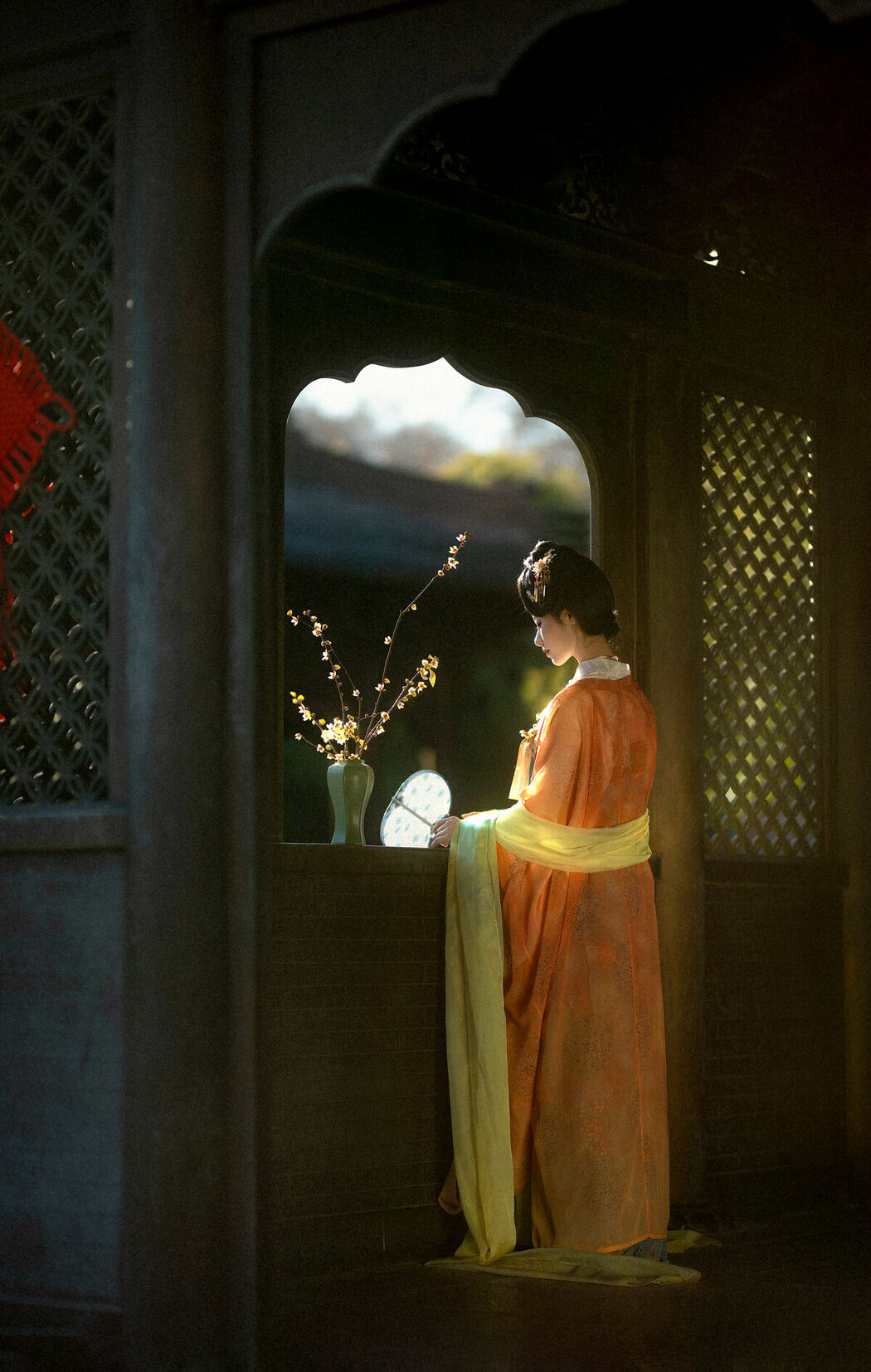 YiTuYu艺图语 Vol.10090 Ren Jian Yue-Su Chen (15P)