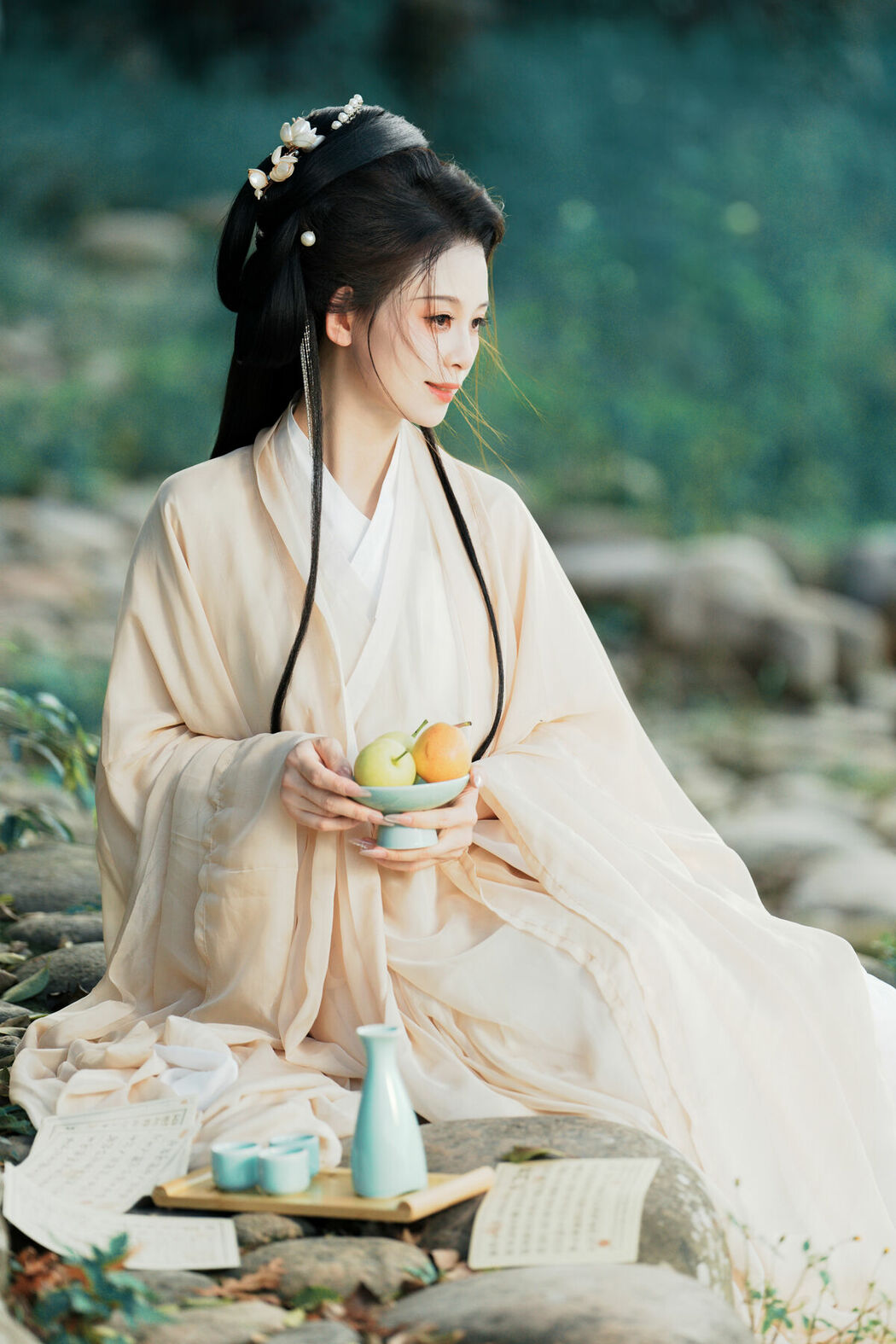 YiTuYu艺图语 Vol.10092 Luo Ning Tang (19P)