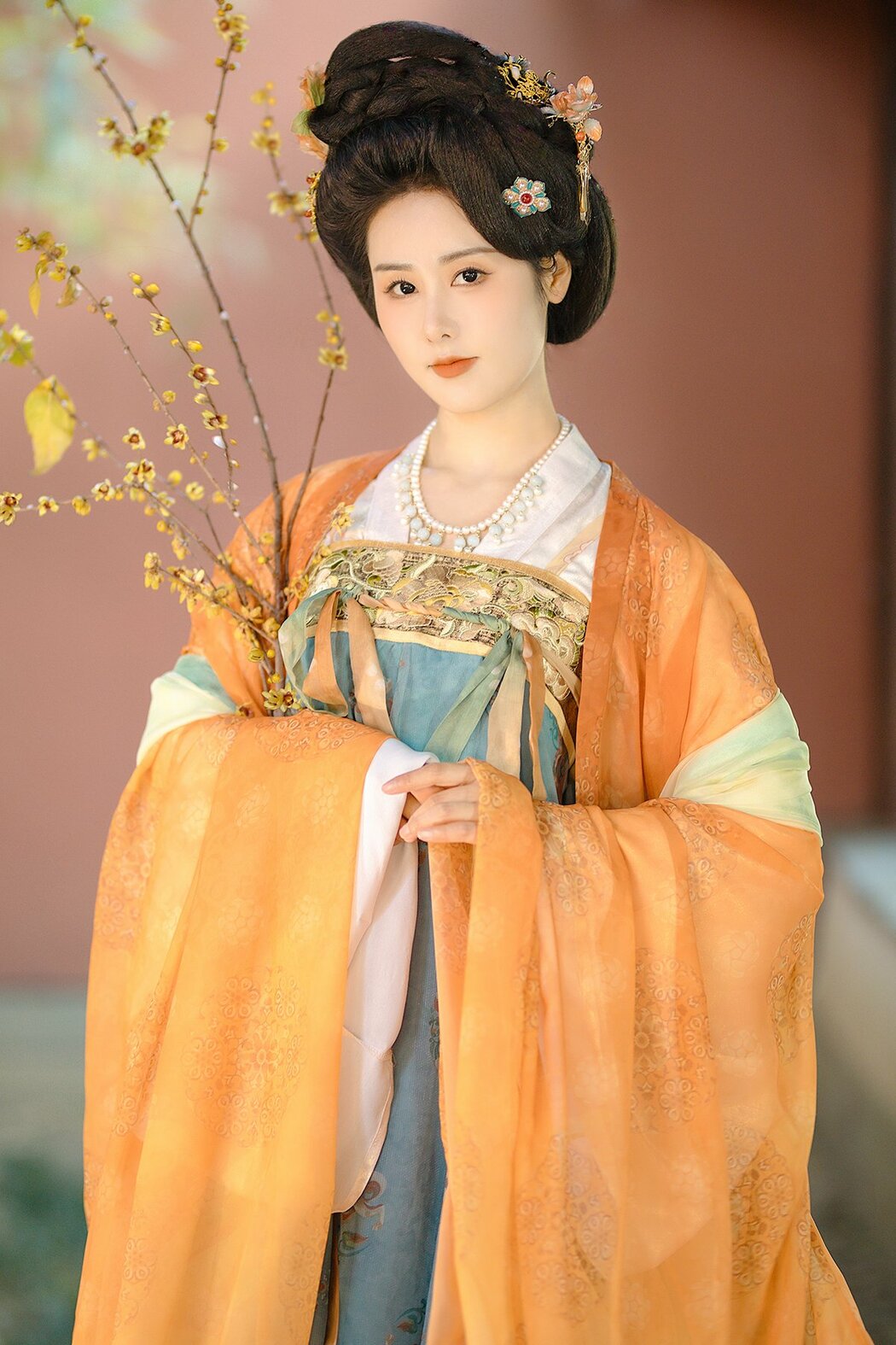 YiTuYu艺图语 Vol.10090 Ren Jian Yue-Su Chen (15P) Cover Photo