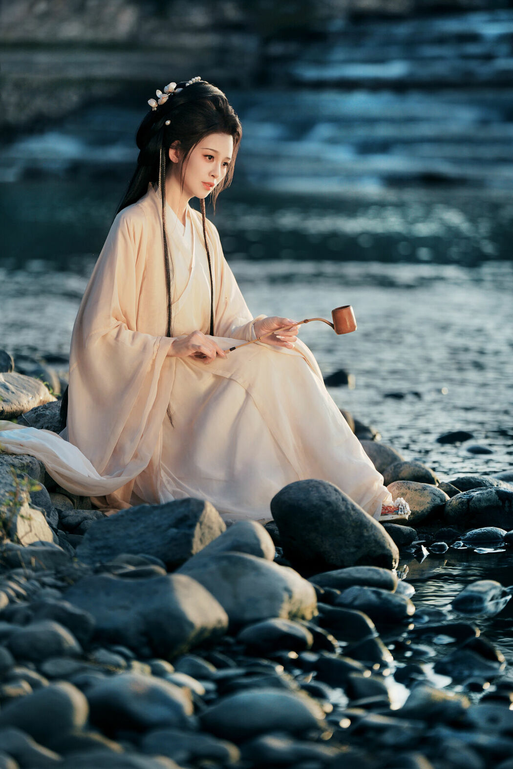 YiTuYu艺图语 Vol.10092 Luo Ning Tang (19P)