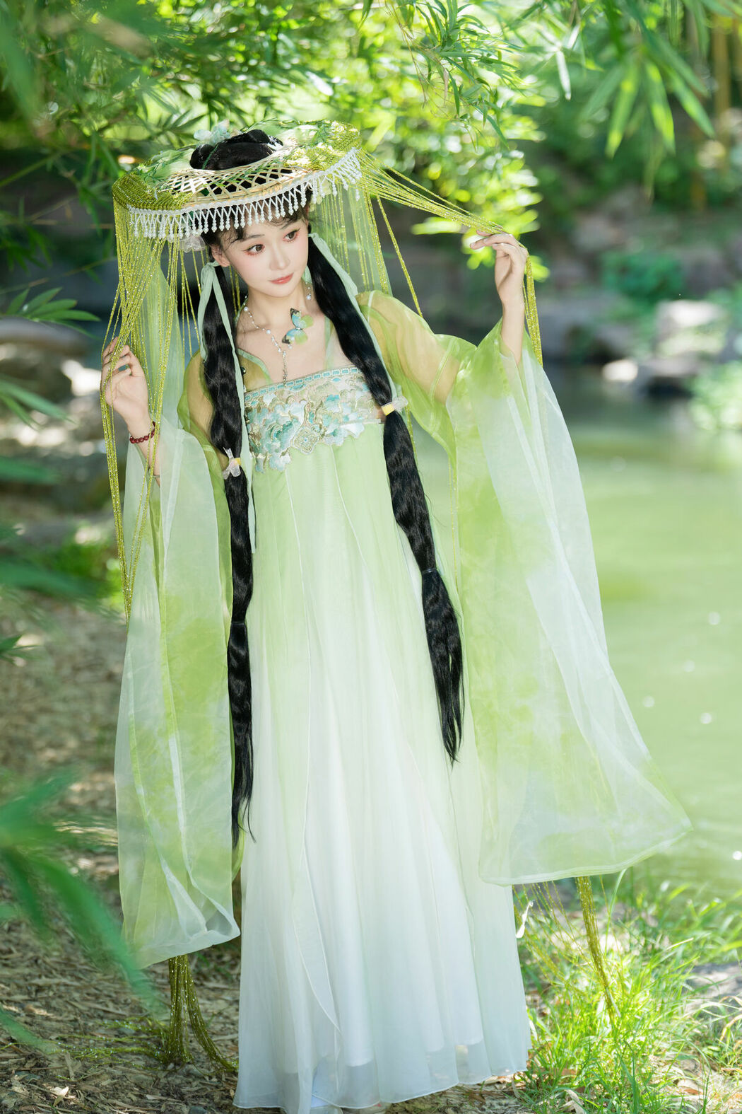 YiTuYu艺图语 Vol.10102 Jiao Yi Zhi Sui Sui (53P)