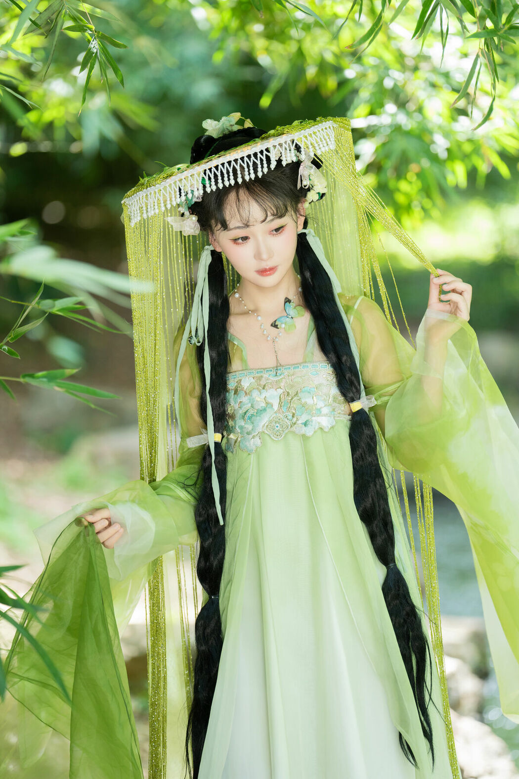 YiTuYu艺图语 Vol.10102 Jiao Yi Zhi Sui Sui (53P)
