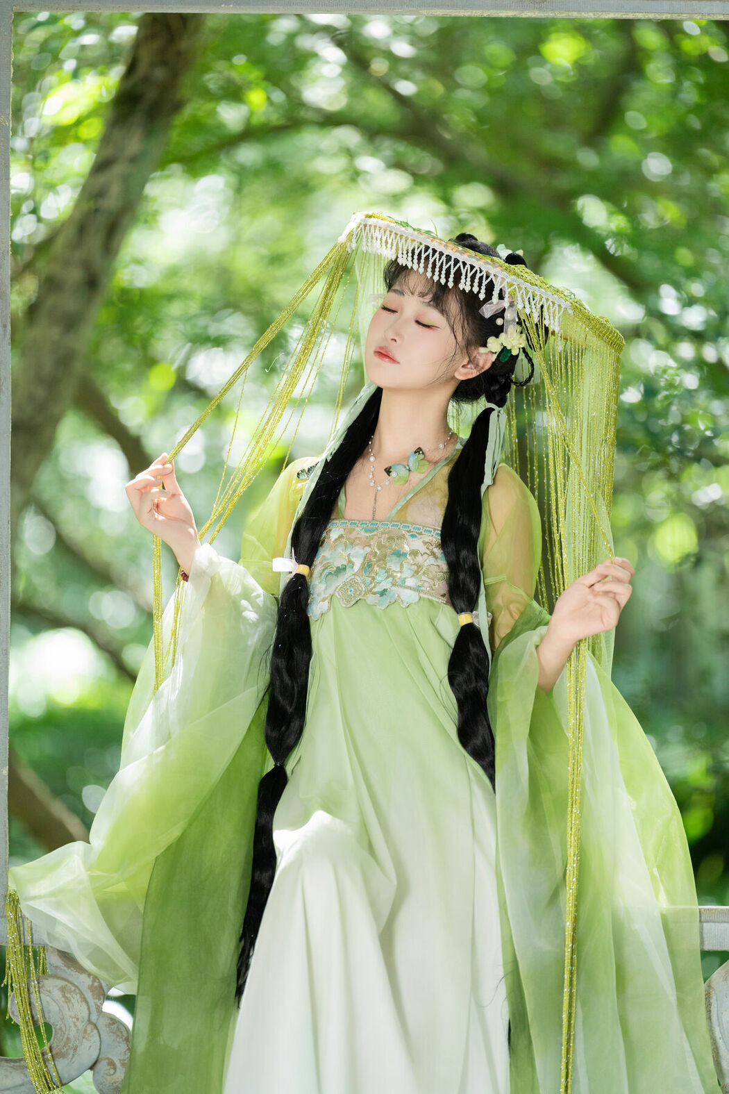 YiTuYu艺图语 Vol.10102 Jiao Yi Zhi Sui Sui (53P)
