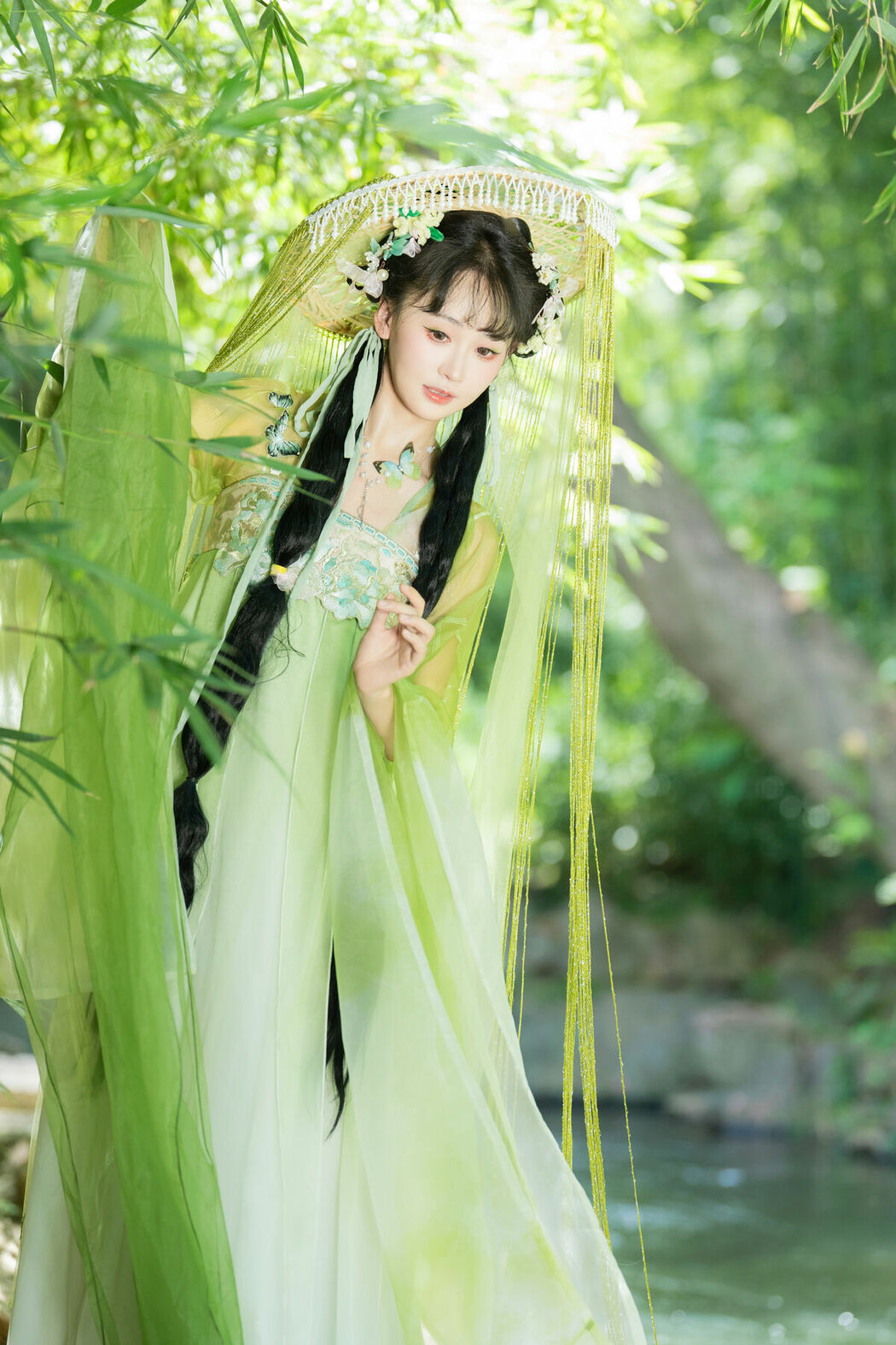 YiTuYu艺图语 Vol.10102 Jiao Yi Zhi Sui Sui (53P)