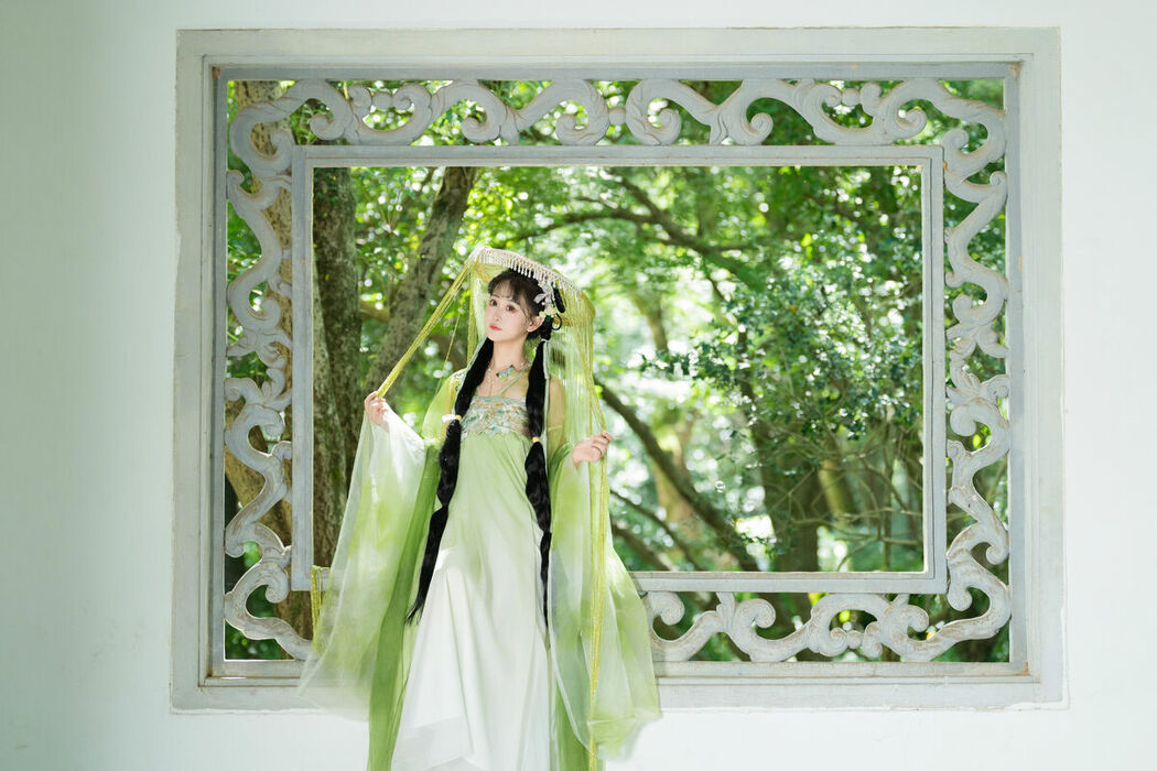 YiTuYu艺图语 Vol.10102 Jiao Yi Zhi Sui Sui (53P)
