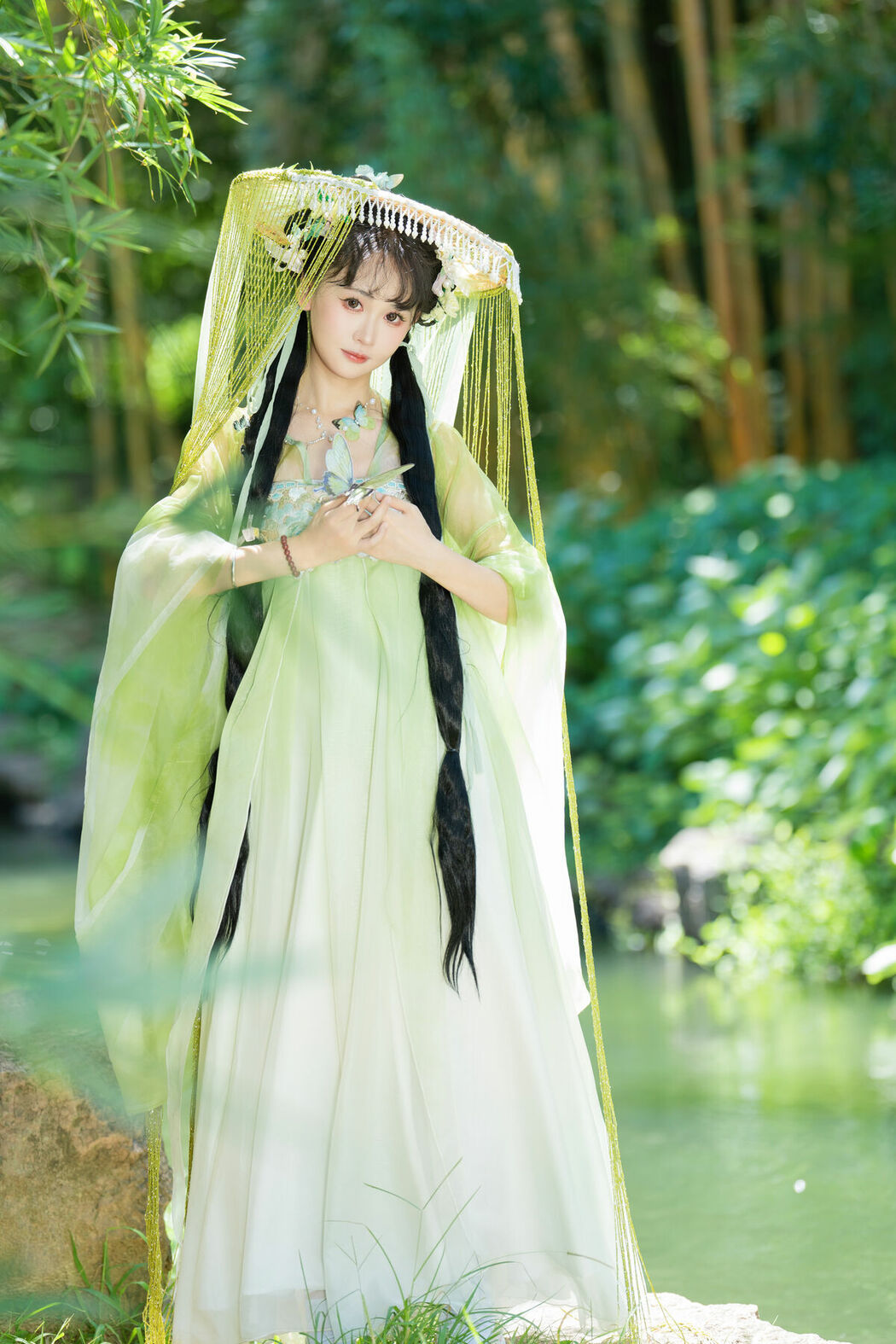 YiTuYu艺图语 Vol.10102 Jiao Yi Zhi Sui Sui (53P)