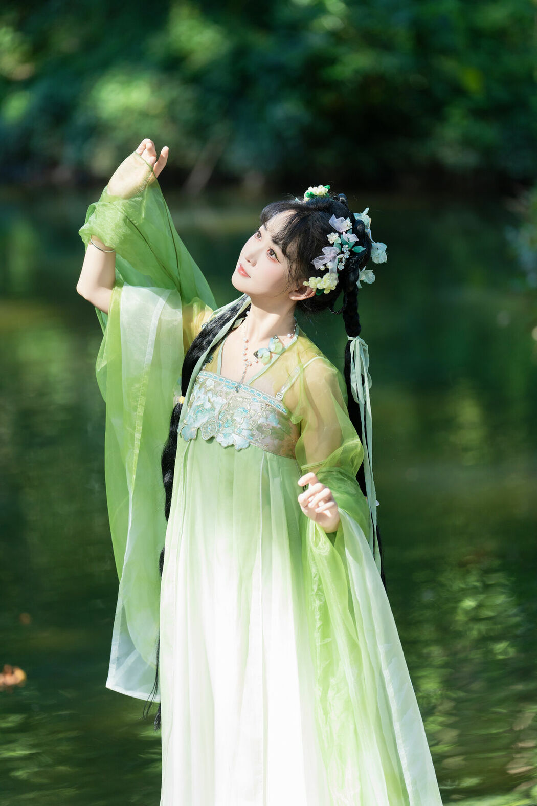 YiTuYu艺图语 Vol.10102 Jiao Yi Zhi Sui Sui (53P)