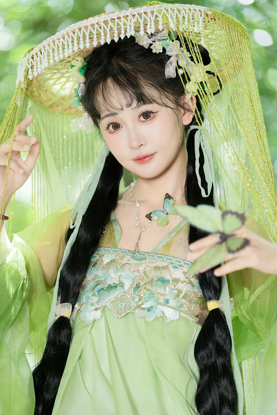 YiTuYu艺图语 Vol.10102 Jiao Yi Zhi Sui Sui (53P) Cover Photo