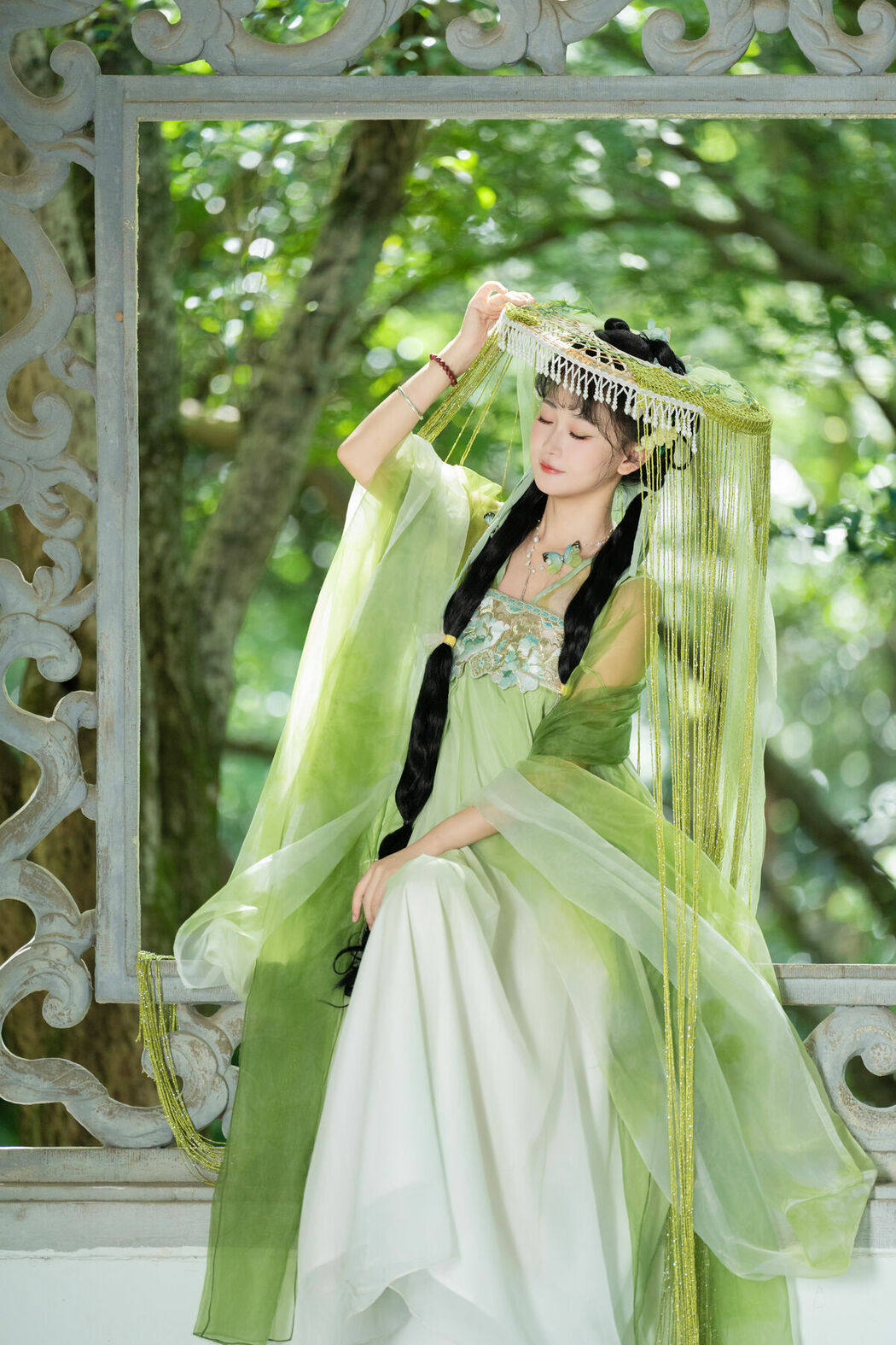 YiTuYu艺图语 Vol.10102 Jiao Yi Zhi Sui Sui (53P)
