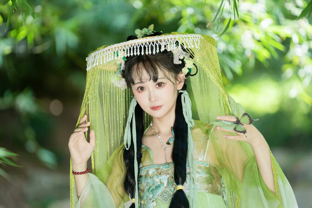 YiTuYu艺图语 Vol.10102 Jiao Yi Zhi Sui Sui (53P)