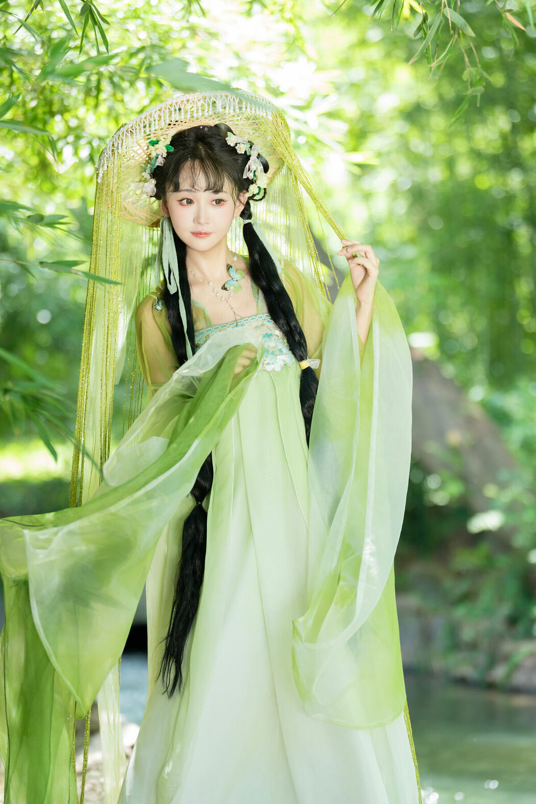 YiTuYu艺图语 Vol.10102 Jiao Yi Zhi Sui Sui (53P)