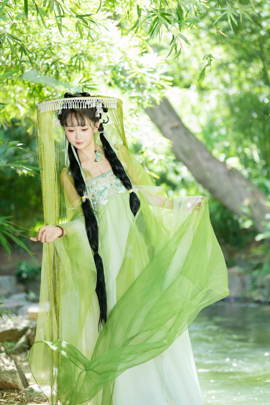 YiTuYu艺图语 Vol.10102 Jiao Yi Zhi Sui Sui (53P)