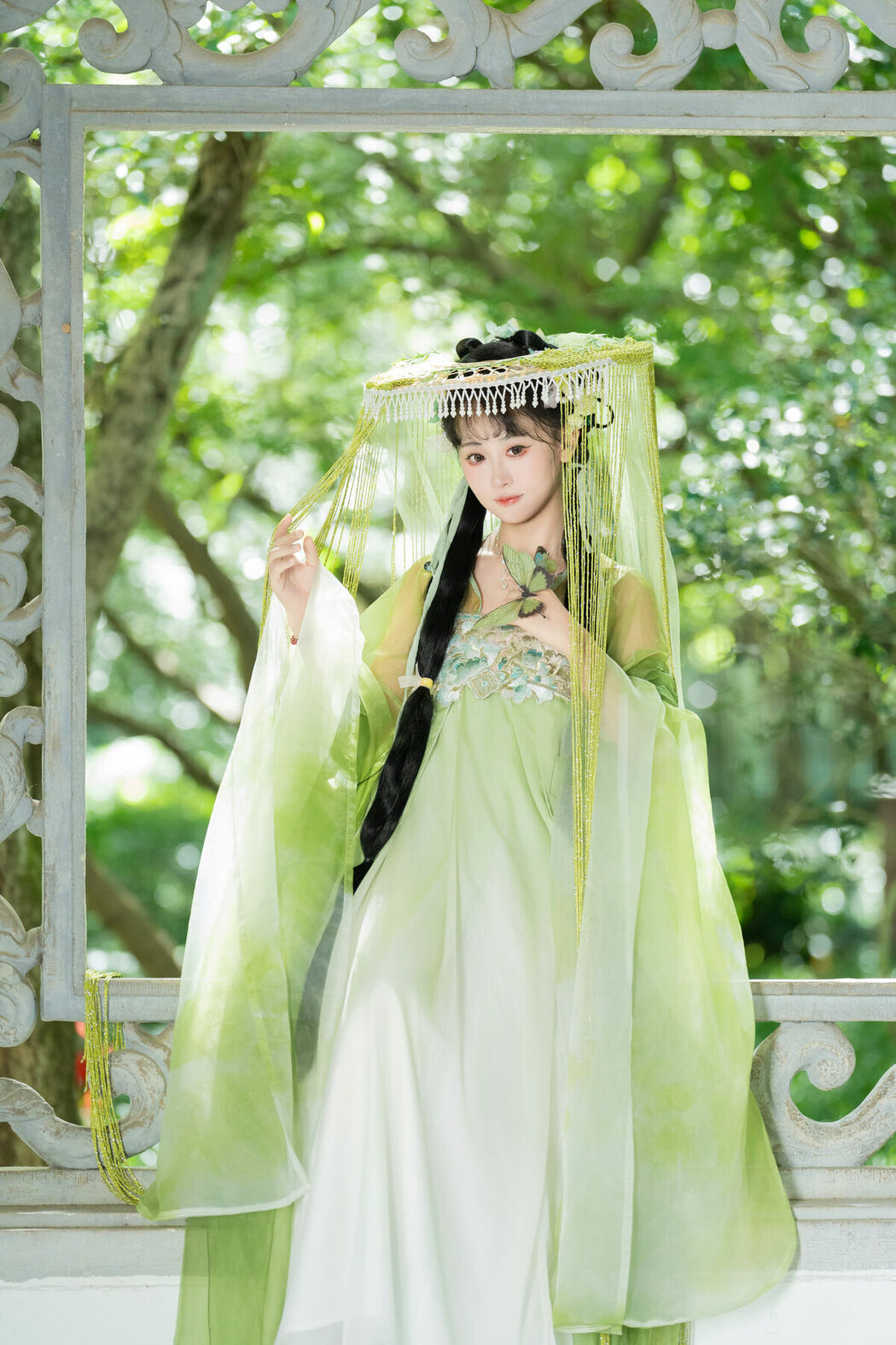 YiTuYu艺图语 Vol.10102 Jiao Yi Zhi Sui Sui (53P)