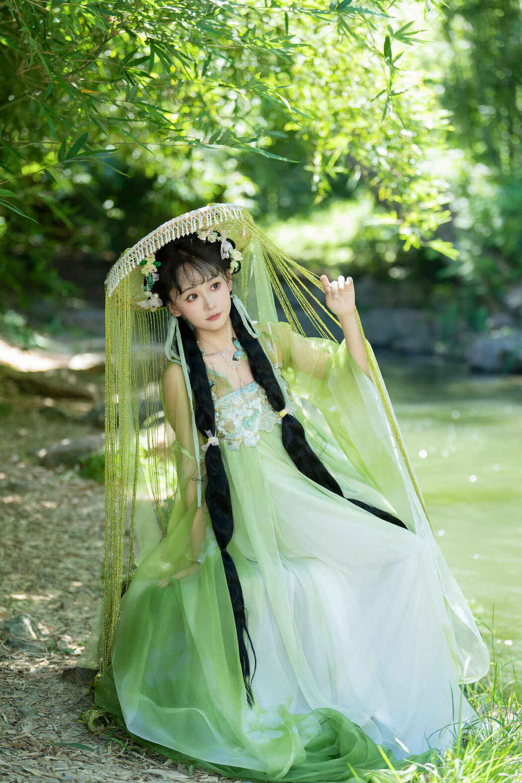 YiTuYu艺图语 Vol.10102 Jiao Yi Zhi Sui Sui (53P)