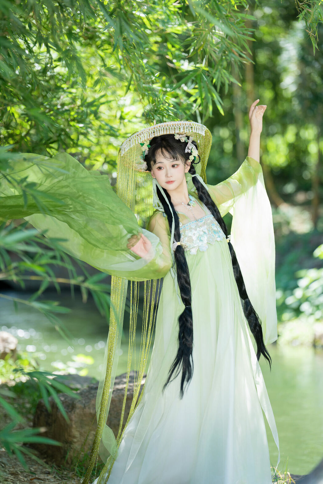 YiTuYu艺图语 Vol.10102 Jiao Yi Zhi Sui Sui (53P)