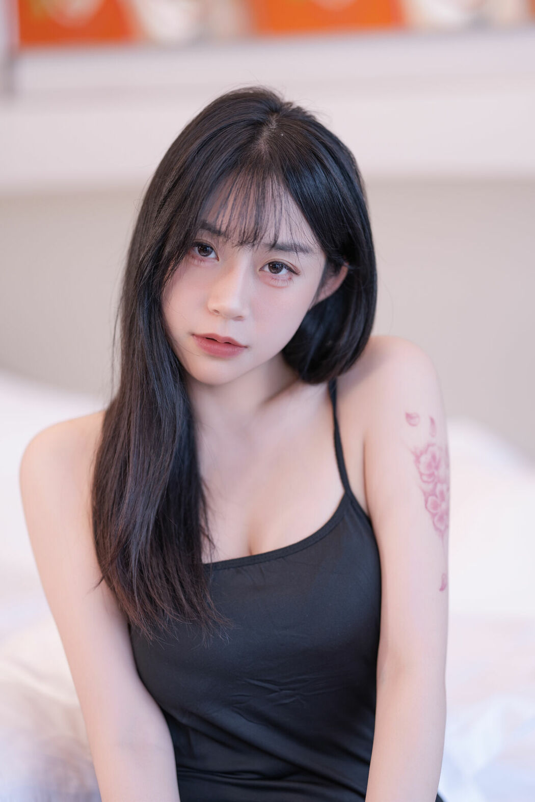 YiTuYu艺图语 Vol.10112 Yi Yuan Tong Xue Jodie (73P)
