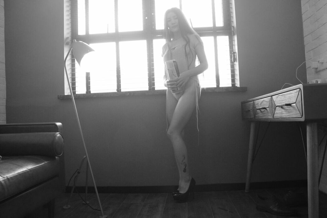 Private Photoshoot Cici – 高挑长腿女神 粉嫩特写 全尺度私拍 Part01 (65P)