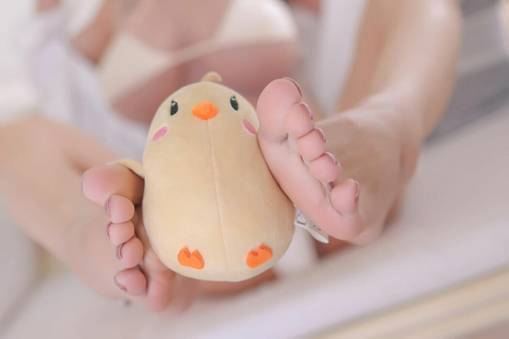 Coser@桜满三时 – 碧蓝航线 大凤 泳装 Part01 (69P)