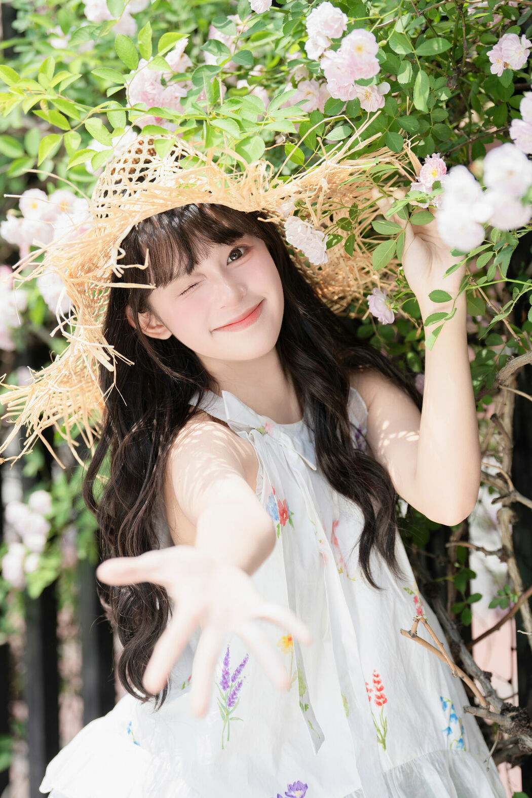 YiTuYu艺图语 Vol.10121 Xia Yu Xiao Nian (36P)