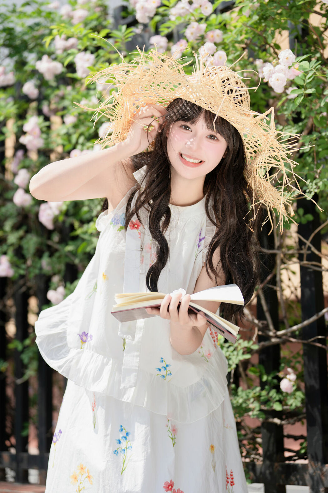 YiTuYu艺图语 Vol.10121 Xia Yu Xiao Nian (36P)