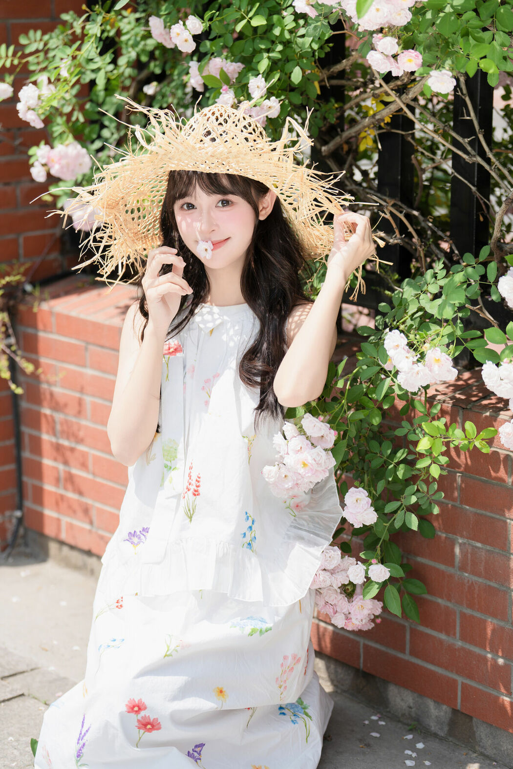 YiTuYu艺图语 Vol.10121 Xia Yu Xiao Nian (36P)