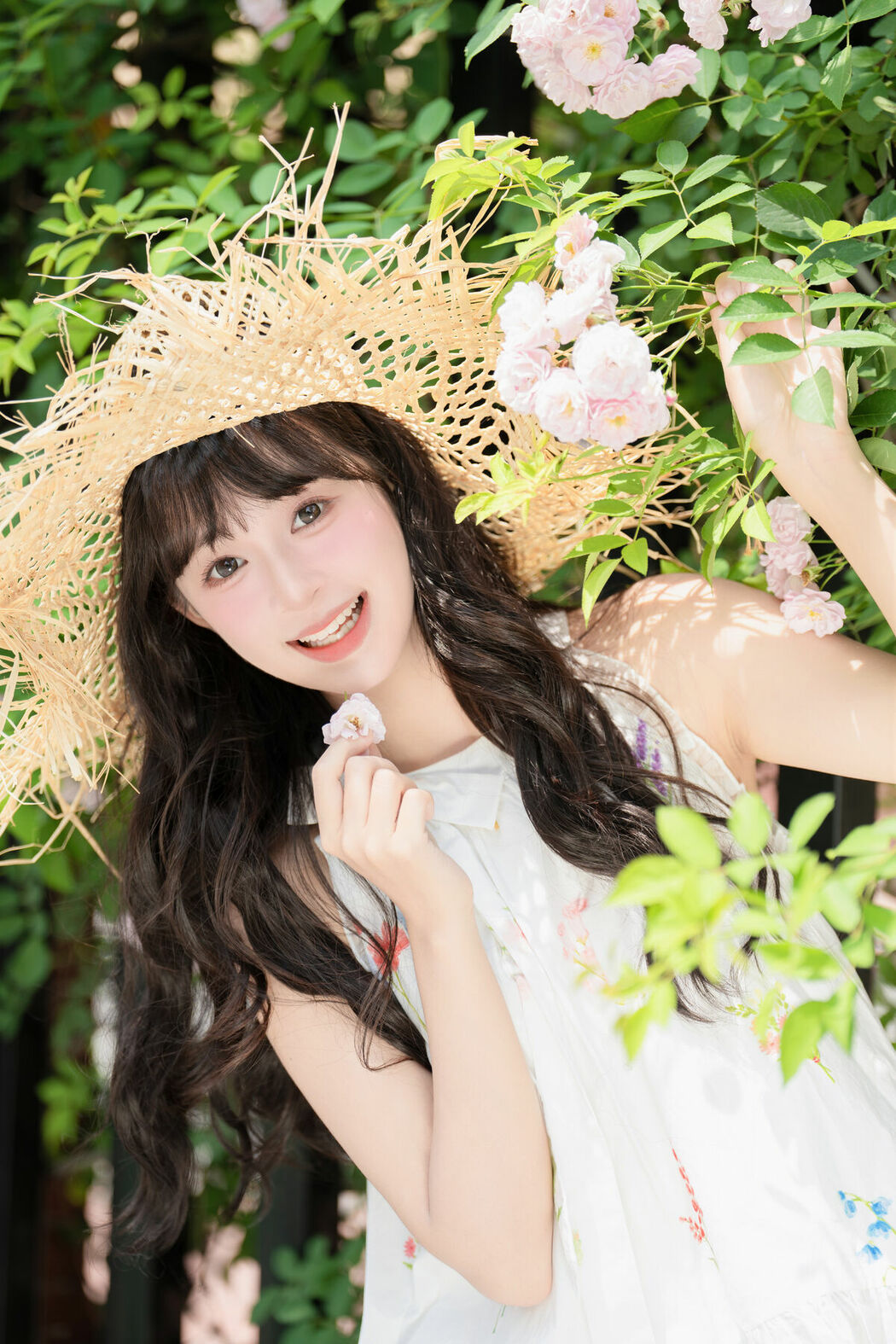 YiTuYu艺图语 Vol.10121 Xia Yu Xiao Nian (36P)
